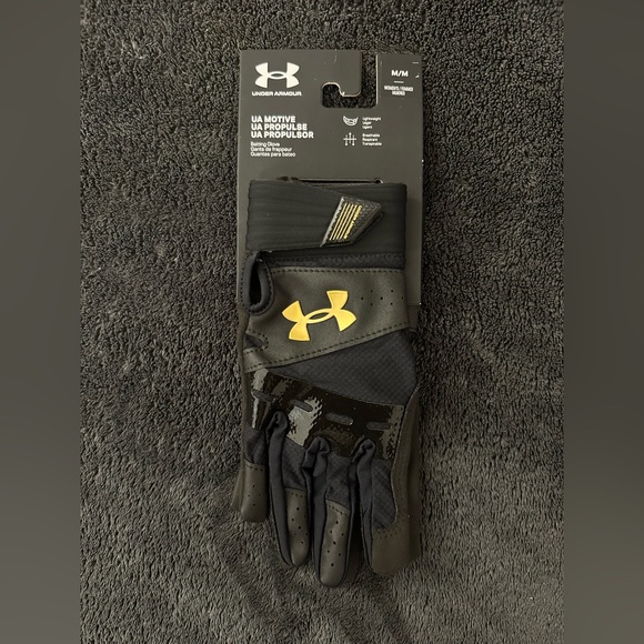 NEW Women’s Under Armour UA Motive Batting Gloves - Black/Gold - Medium - Picture 1 of 6